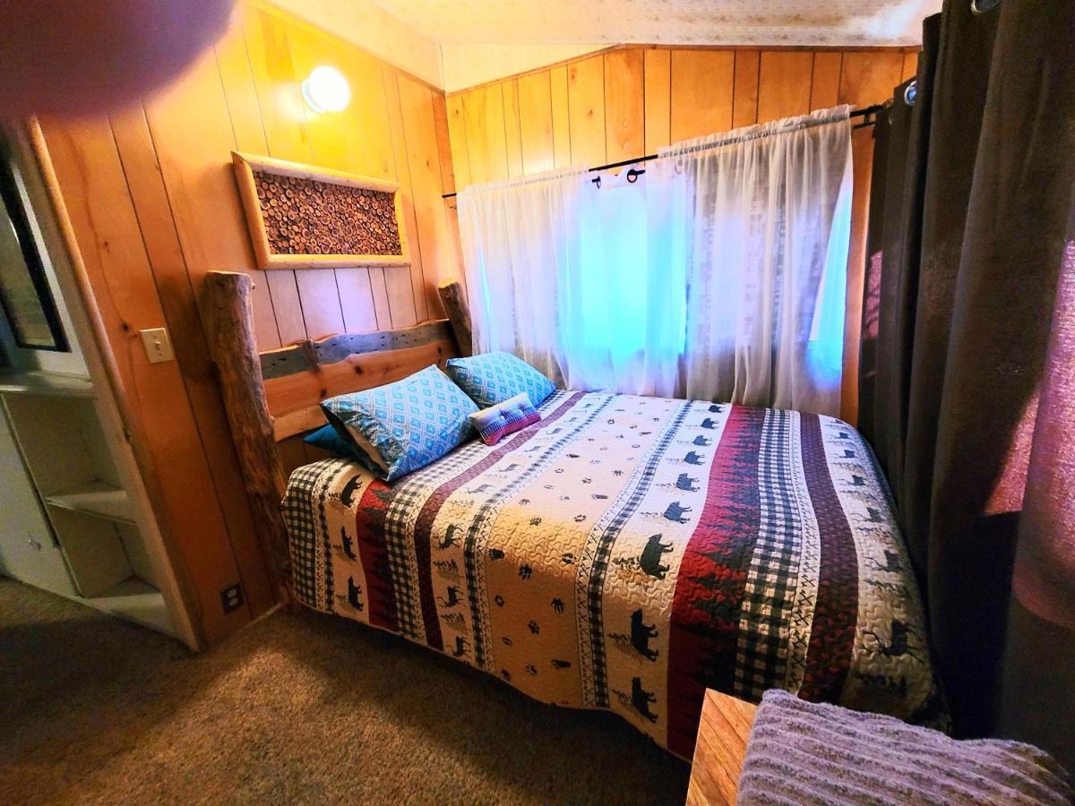 Green Cabin In Big Bear Lake 3 Bdr Pets Friendly Big Bear City Eksteriør billede