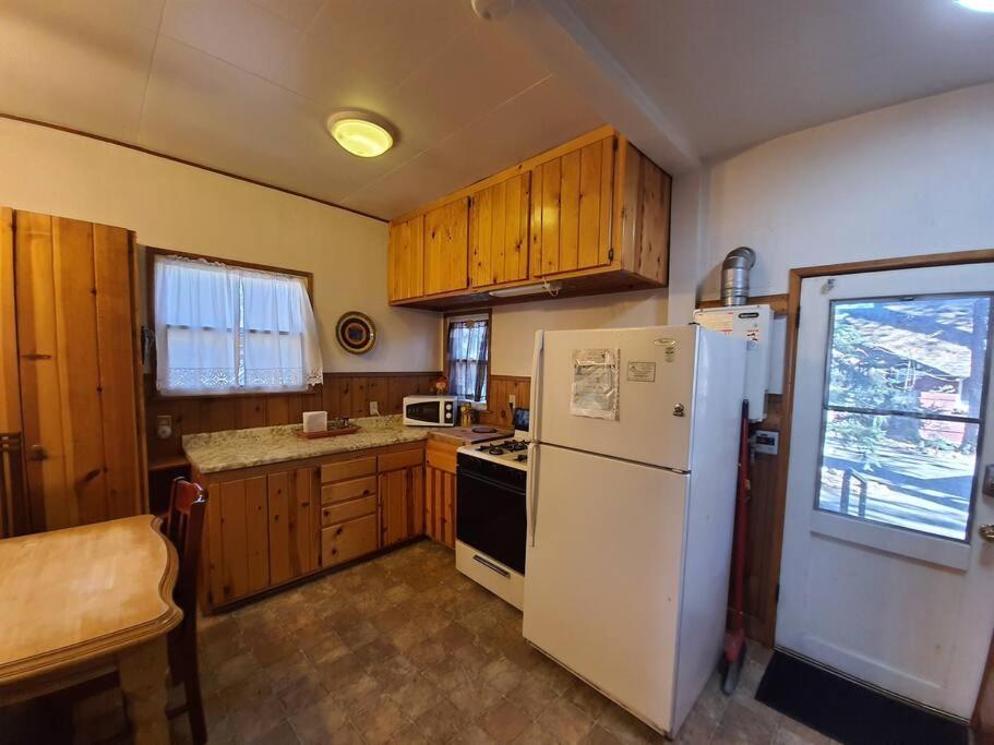 Green Cabin In Big Bear Lake 3 Bdr Pets Friendly Big Bear City Eksteriør billede