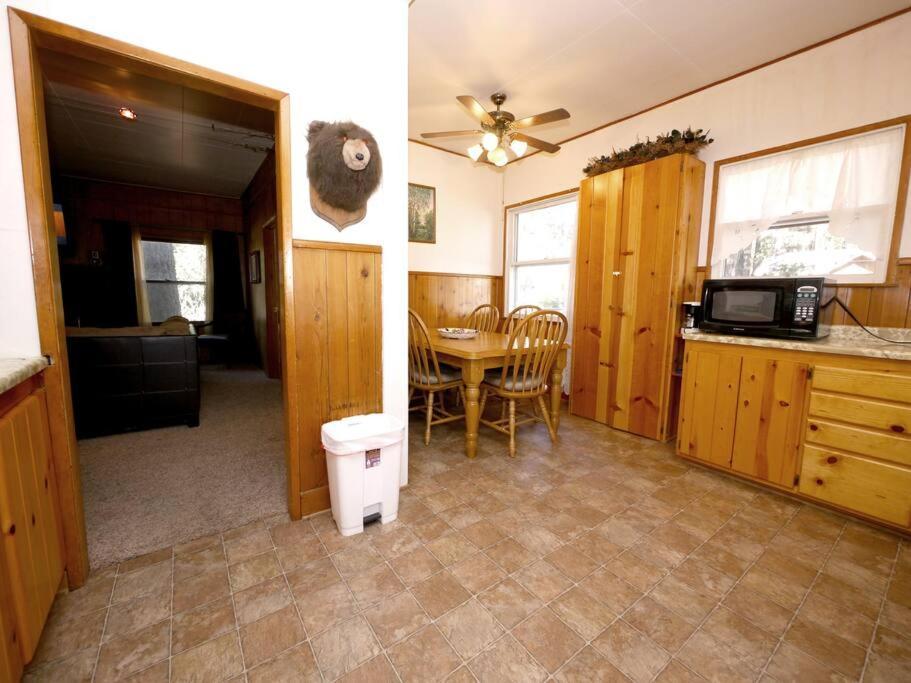 Green Cabin In Big Bear Lake 3 Bdr Pets Friendly Big Bear City Eksteriør billede