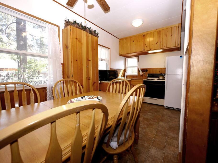 Green Cabin In Big Bear Lake 3 Bdr Pets Friendly Big Bear City Eksteriør billede